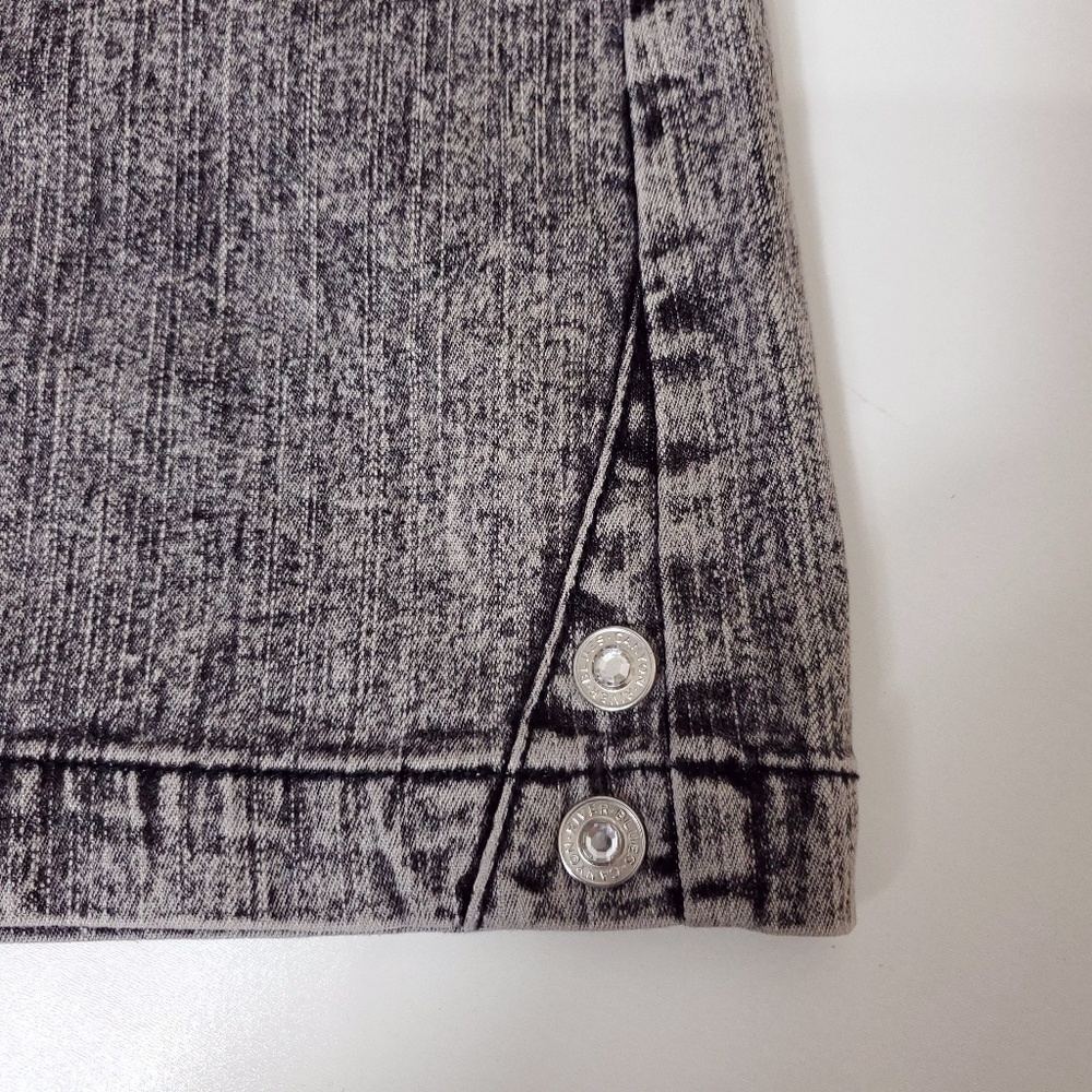 3/$15 sale Embellished jean skirt girls size 16 - Picture 4 of 7